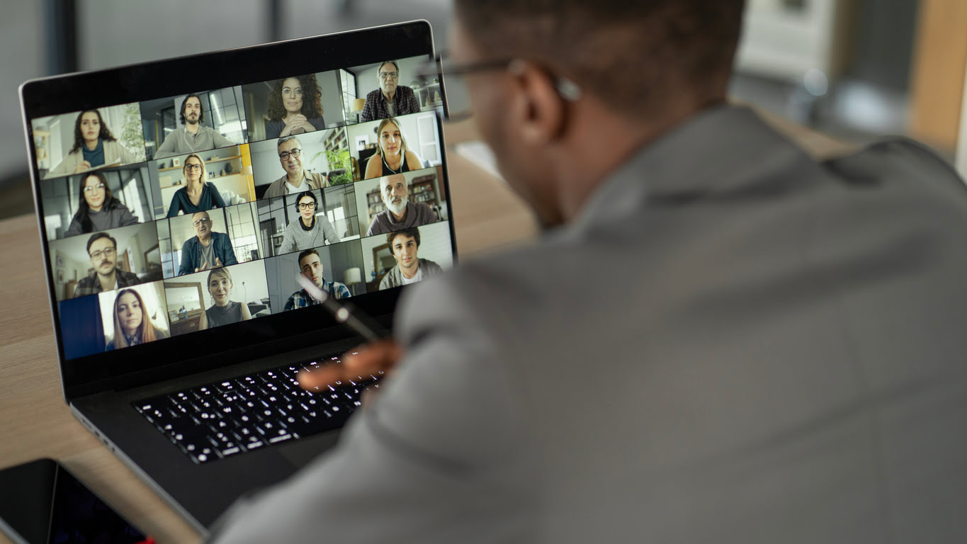 Evento online apresenta o SuperBI para gestores aprimorarem a tomada de decisões através da tecnologia