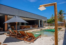 Projeto em Alagoas transforma plástico retirado do mar em moradia circular